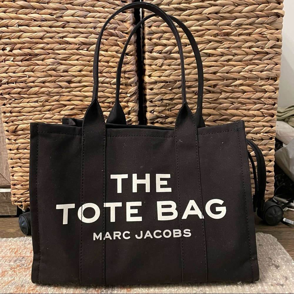 Marc Jacobs The Tote Bag